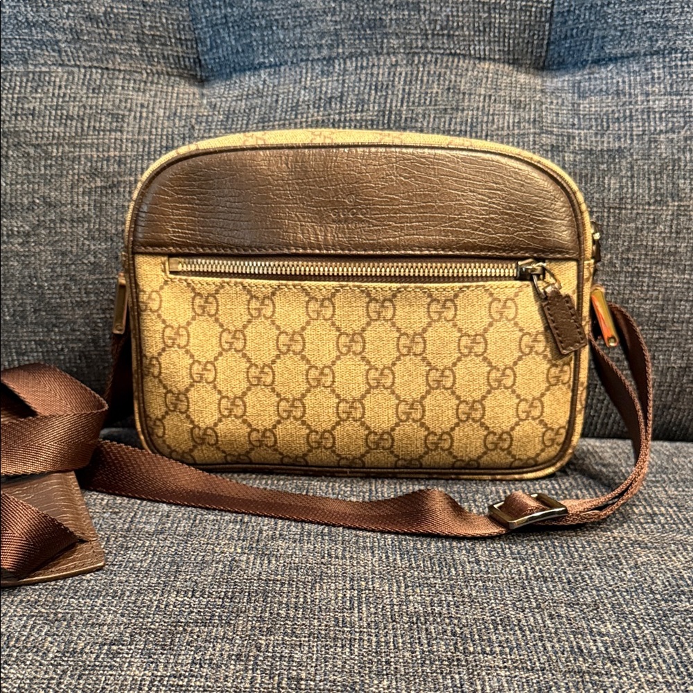Gucci Supreme Camera Crossbody Bag